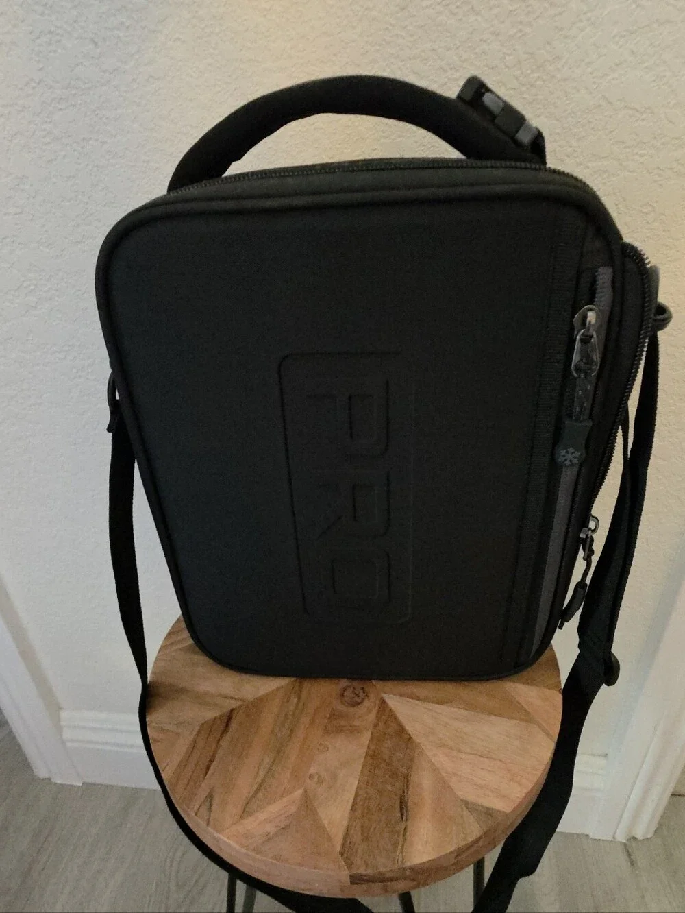 Titan PRO Black Expandable Lunch Bag By Artic Zone, With Ice Packs